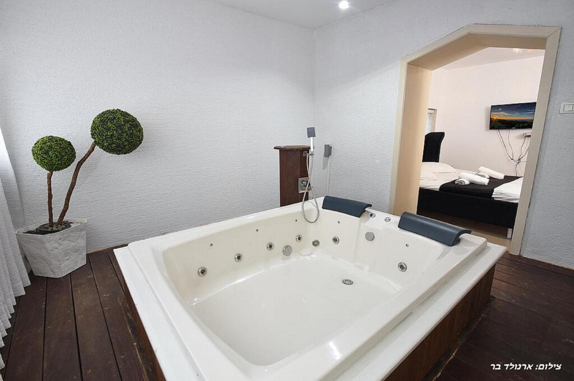 אוטופיה בצפון - מתחם אירוח מפואר Hotel Dalton ภายนอก รูปภาพ